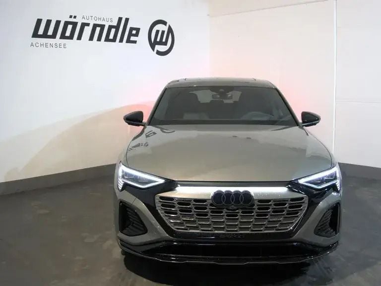 Gebraucht Audi Q8 e-tron S-Line 300 kW (408 PS) 2024 Mittelgrau  metallic SUV