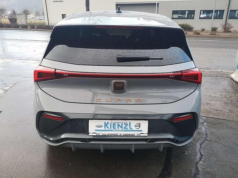 Gebraucht Cupra Born e-Boost 169 kW (231 PS) 2023 Grau Kleinwagen