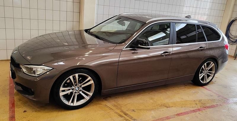 Gebraucht BMW 318 143 PS (105 kW) 2014 Braun Kombi