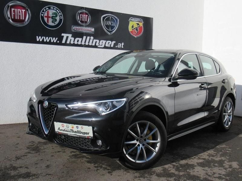 Gebraucht Alfa Romeo Stelvio Super 209 PS (153 kW) 2018 Schwarz SUV