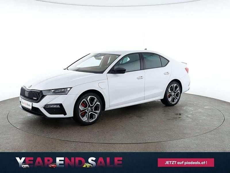 Weiss metallic Gebraucht 2021 Skoda Octavia RS Limousine | € 27.950 (Fairer Preis) - Bild 1/4
