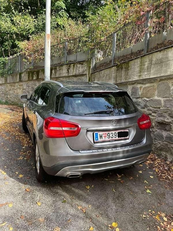 Gebraucht Mercedes GLA200 156 PS (114 kW) 2015 SUV