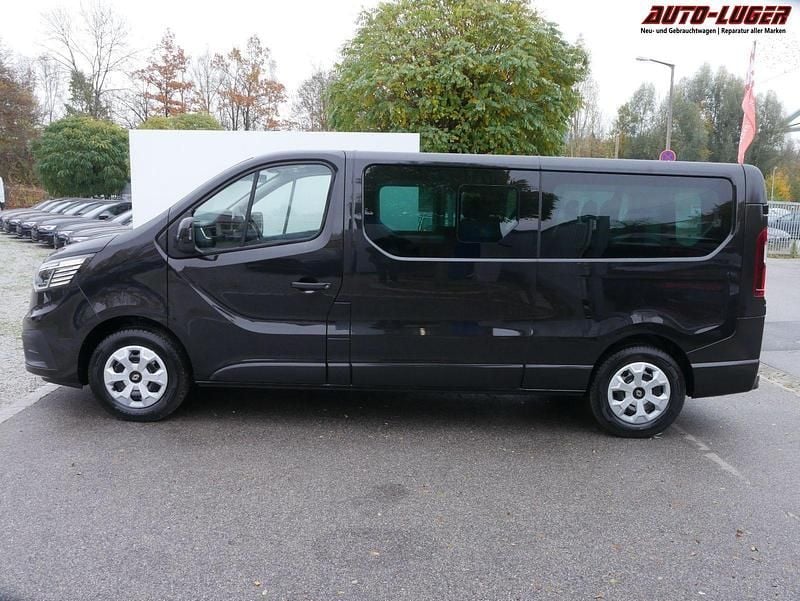 Neu Renault Trafic Evolution 2025 Midnight black Van / Kleinbus