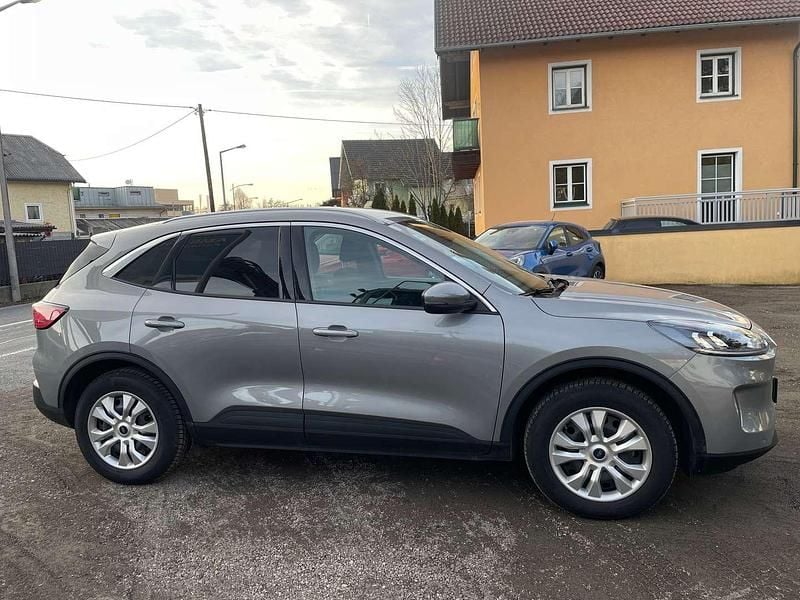 Gebraucht Ford Kuga Titanium 150 PS (110 kW) 2022 Grau SUV