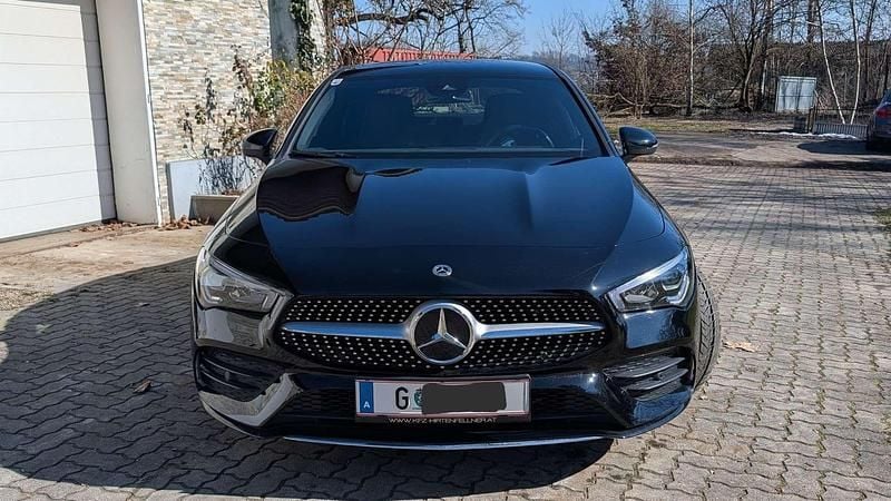 Gebraucht Mercedes CLA180 136 PS (100 kW) 2022 Schwarz Limousine