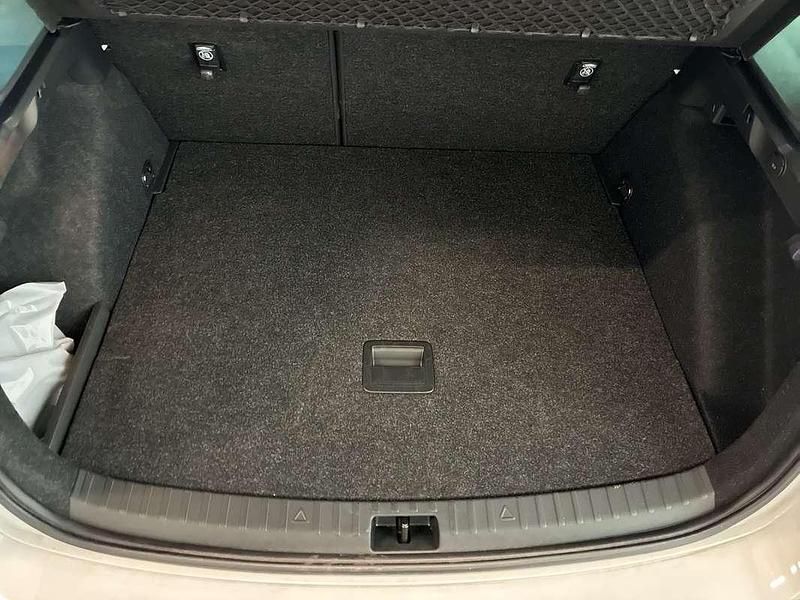 Gebraucht Skoda Scala Selection 116 PS (85 kW) 2025 Weiss  metallic Kleinwagen