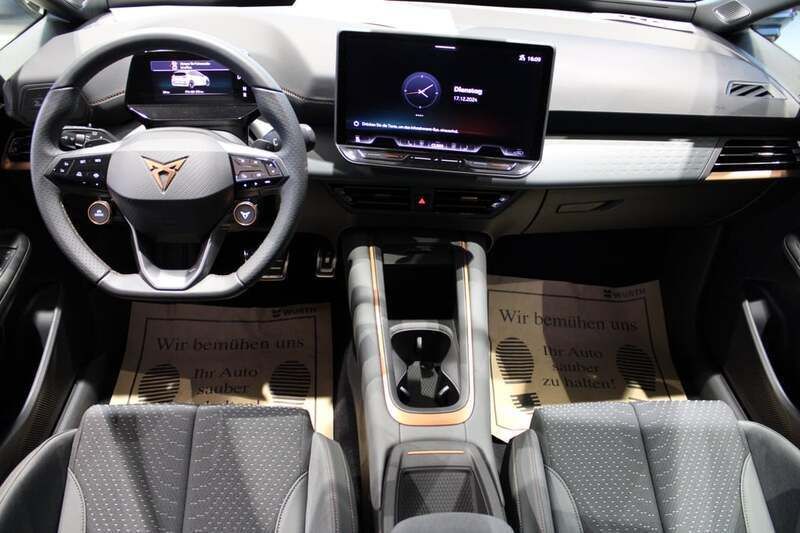 Gebraucht Cupra Born VZ 239 kW (326 PS) 2024 Dunkelgrün metallic Kleinwagen