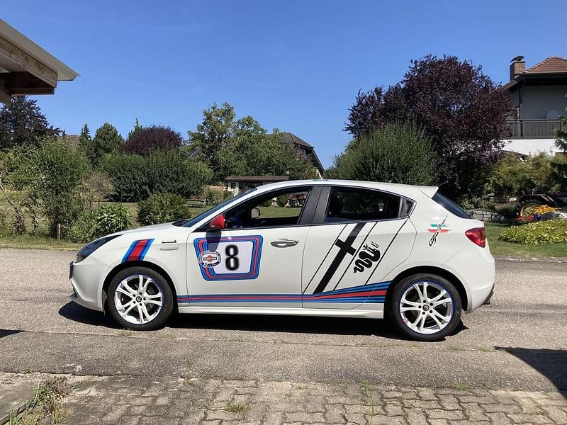 Gebraucht Alfa Romeo Giulietta 120 PS (88 kW) 2014 Weiß Kleinwagen