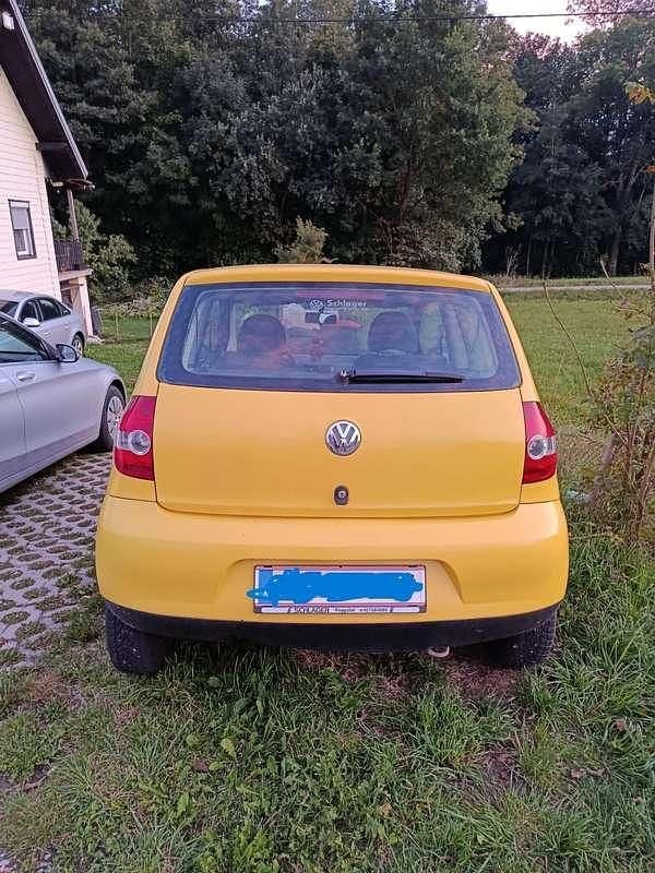 Gebraucht VW Fox 54 PS (39 kW) 2005 Gelb Kleinwagen