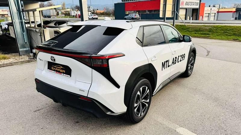 Gebraucht Toyota bZ4X 160 kW (218 PS) 2025 Weiß SUV