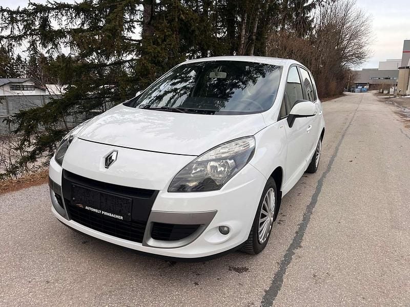Gebraucht Renault Scénic III 110 PS (80 kW) 2011 Weiß Van / Kleinbus