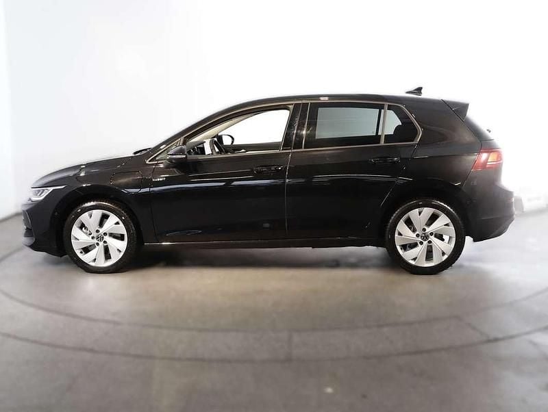 Gebraucht VW Golf VIII 150 PS (110 kW) 2025 Schwarz Limousine