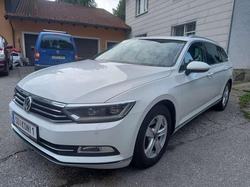 Gebraucht VW Passat Highline 120 PS (88 kW) 2017 Weiß Kombi