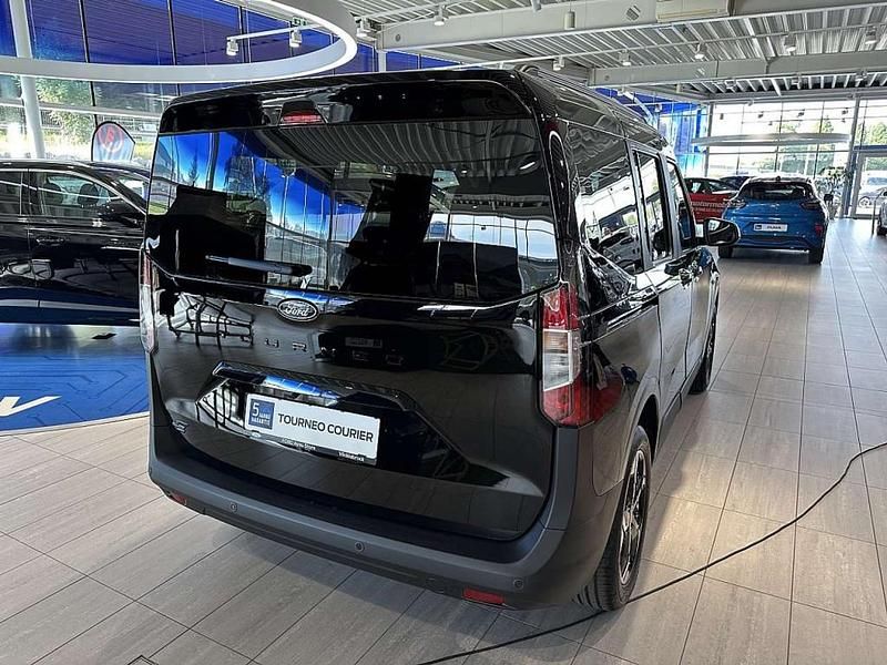 Neu Ford Tourneo Titanium 100 kW (136 PS) 2025 Kombi