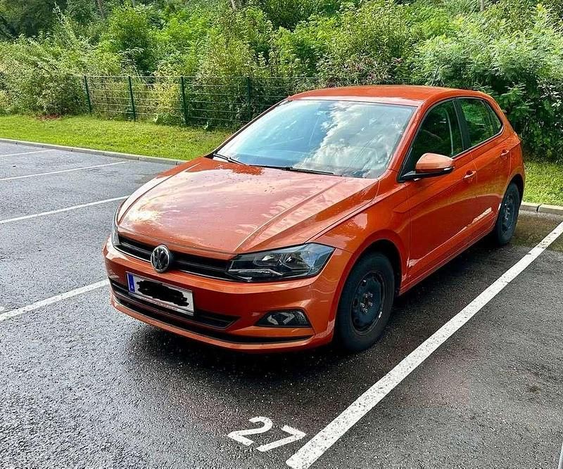 Gebraucht VW Polo 65 PS (47 kW) 2018 Orange Kleinwagen