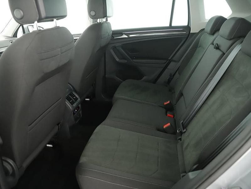 Gebraucht VW Tiguan Elegance 150 PS (110 kW) 2022 Grau SUV