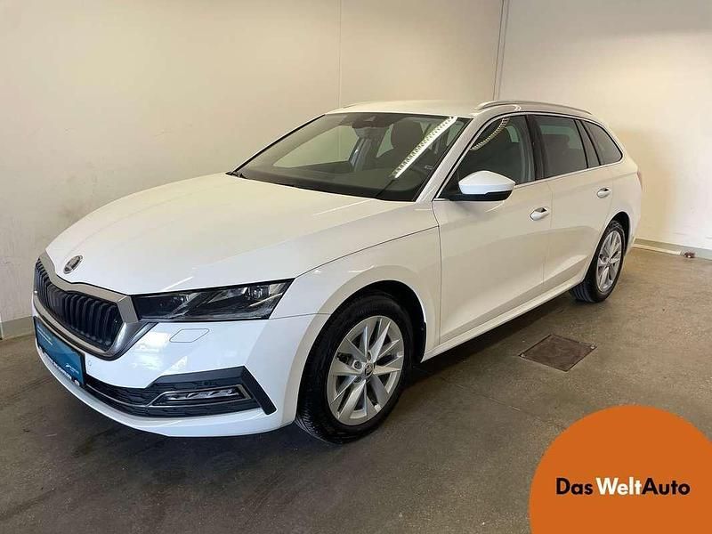 Weiß Gebraucht 2024 Skoda Octavia Style Kombi | € 32.990 (Teuer) - Bild 1/4