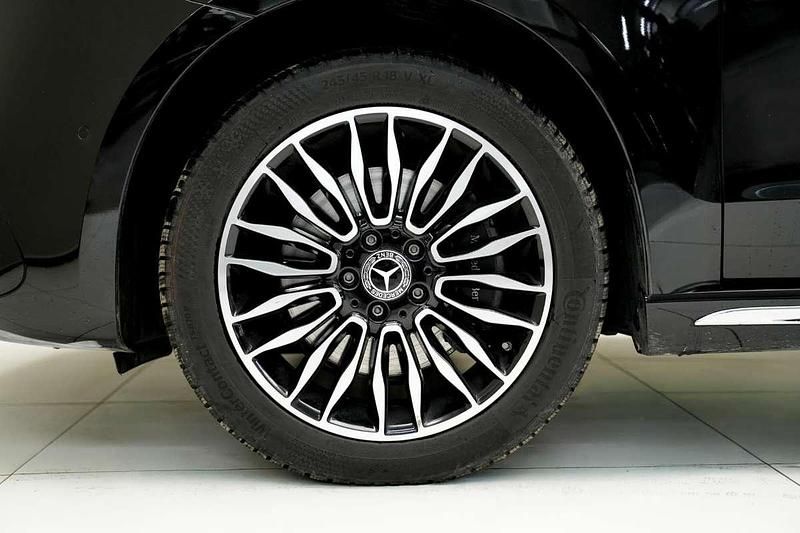Gebraucht Mercedes V300 Exclusive 237 PS (174 kW) 2025 Schwarz Van / Kleinbus