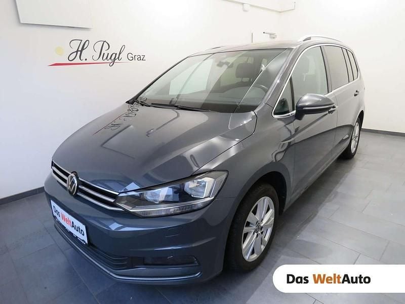 Grau Gebraucht 2022 VW Touran Highline Van / Kleinbus | € 31.900 (Teuer) - Bild 1/4