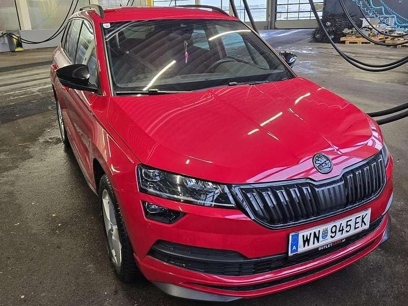 Rot Gebraucht 2021 Skoda Karoq SportLine SUV | € 27.000 (Fairer Preis) - Bild 1/4