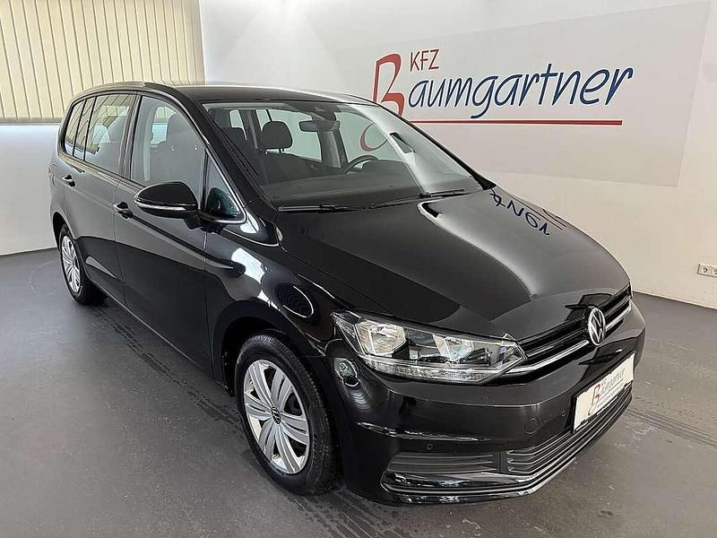 Gebraucht VW Touran 122 PS (89 kW) 2023 Schwarz Van / Kleinbus