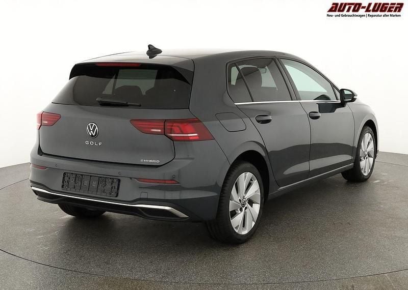 Neu VW Golf VIII Edition 204 PS (150 kW) 2025 Delphingrau metallic Limousine