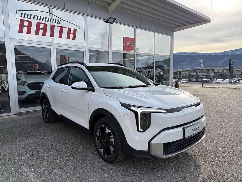 Neu Kia Stonic Silver 101 PS (74 kW) 2025 Weiß SUV