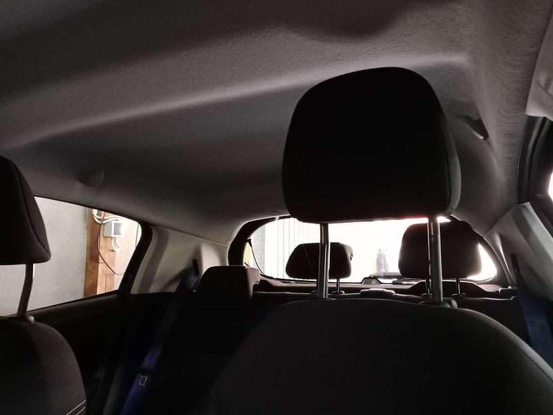 Gebraucht Peugeot 208 68 PS (50 kW) 2015 Kleinwagen