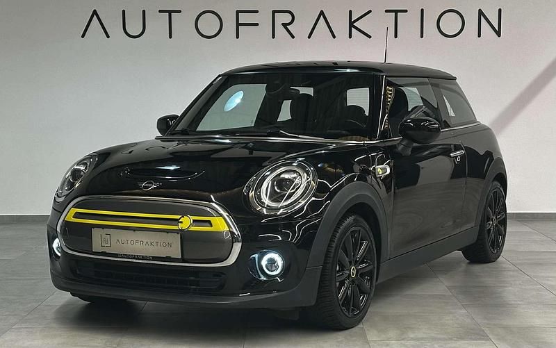 Schwarz Gebraucht 2020 Mini Cooper SE Kleinwagen | € 15.999 (Fairer Preis) - Bild 1/4