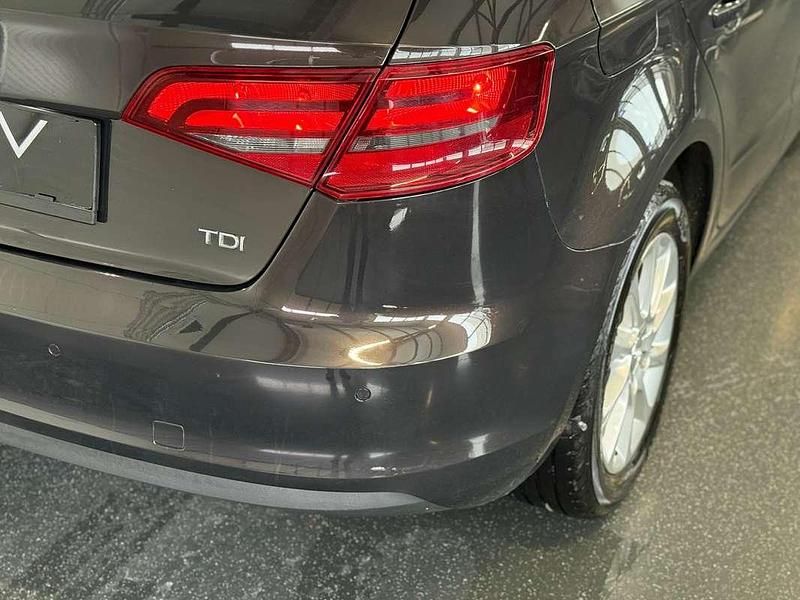 Gebraucht Audi A3 Attraction 110 PS (80 kW) 2016 Braun Kleinwagen