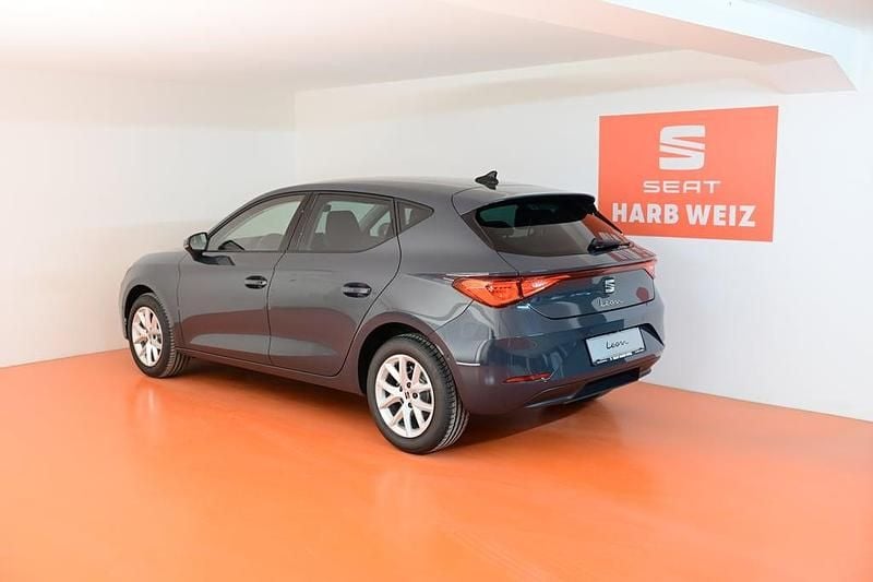 Neu Seat Leon Style 116 PS (85 kW) 2026 Dunkelblau  normal Limousine