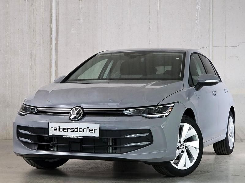Neu VW Golf VIII 115 PS (84 kW) 2026 Mittelgrau  metallic