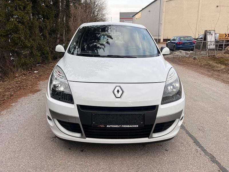 Gebraucht Renault Scénic III 110 PS (80 kW) 2011 Weiß Van / Kleinbus