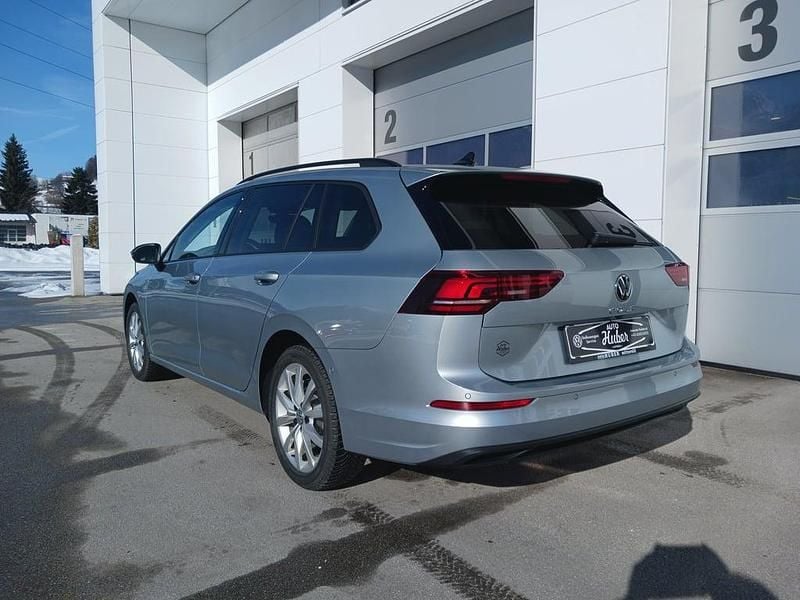 Neu VW Golf VIII Business 115 PS (84 kW) 2026 Silber  metallic Kombi