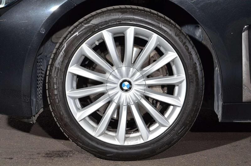 Gebraucht BMW 730L 265 PS (194 kW) 2019 Saphirschwarz Limousine