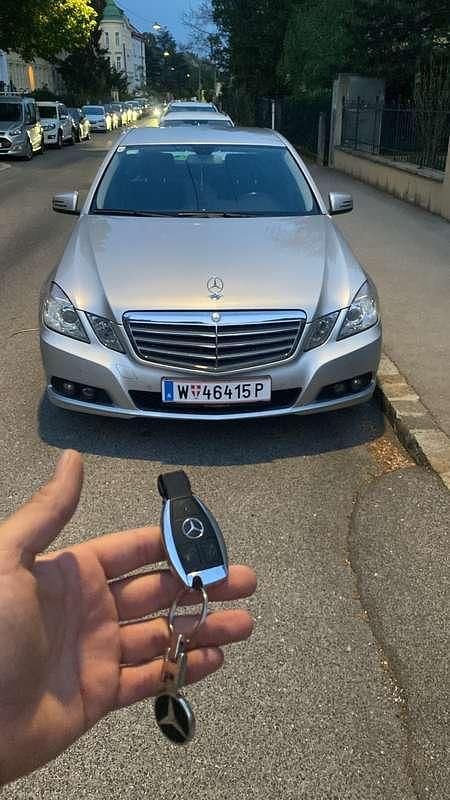 Gebraucht Mercedes 220 170 PS (125 kW) 2009 Grau Limousine