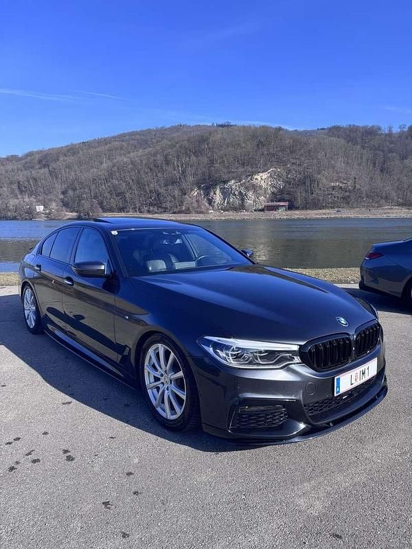 Gebraucht BMW 520 M Sport 190 PS (139 kW) 2017 Grau Limousine