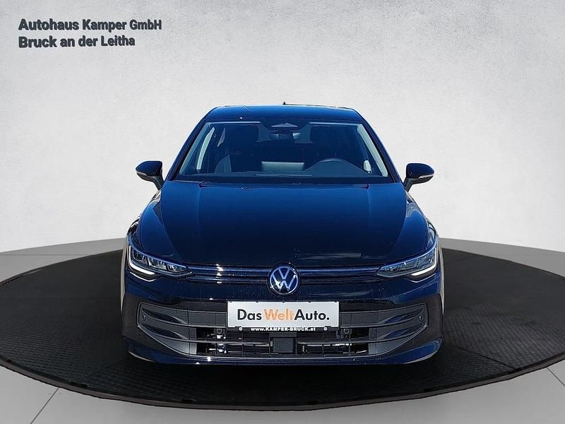 Neu VW Golf VIII 115 PS (84 kW) 2026 Schwarz  metallic