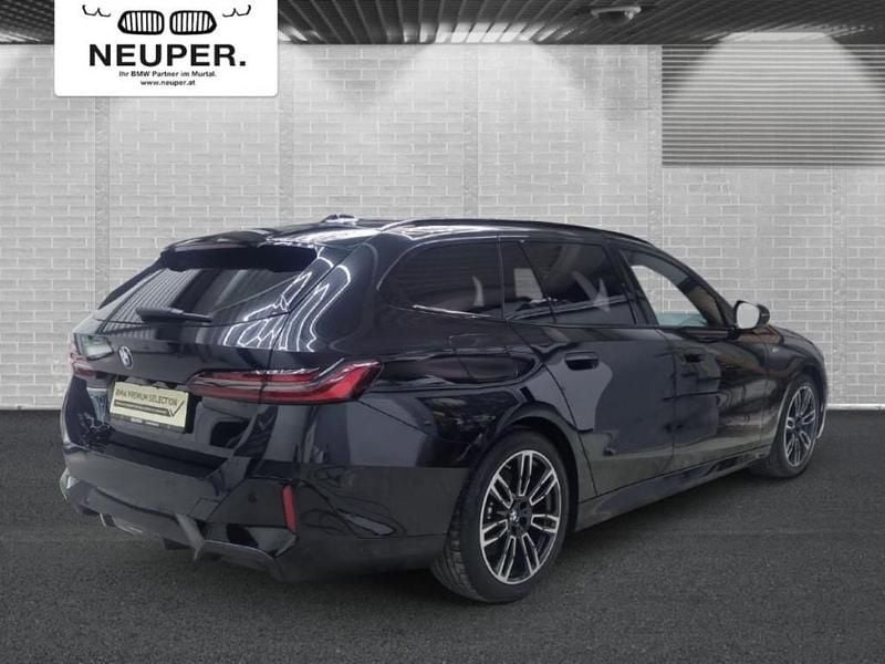 Gebraucht BMW 540 Comfort Edition 303 PS (222 kW) 2025 Schwarz Kombi