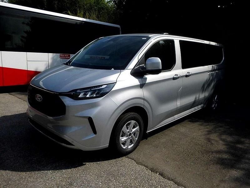 Neu Ford Transit Custom Limited 150 PS (110 kW) 2025 Silber Kombi