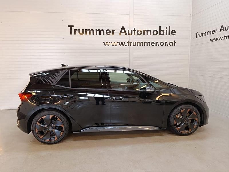 Neu Cupra Born e-Boost 169 kW (231 PS) 2026 Schwarz  metallic Kleinwagen