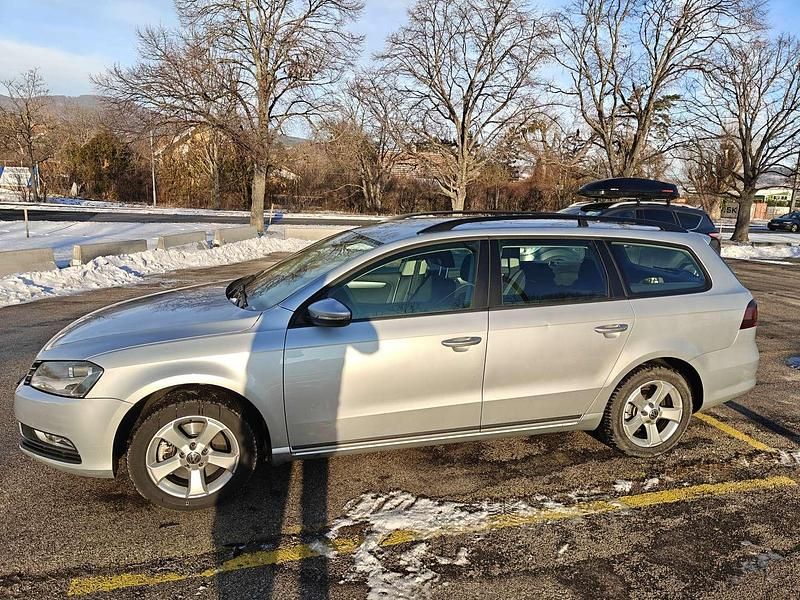 Gebraucht VW Passat Trendline 122 PS (89 kW) 2011 Silber Kombi