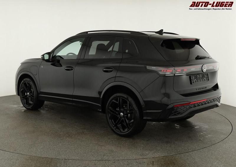 Neu VW Tiguan R-line 272 PS (200 kW) 2025 Grenadillschwarz metallic SUV