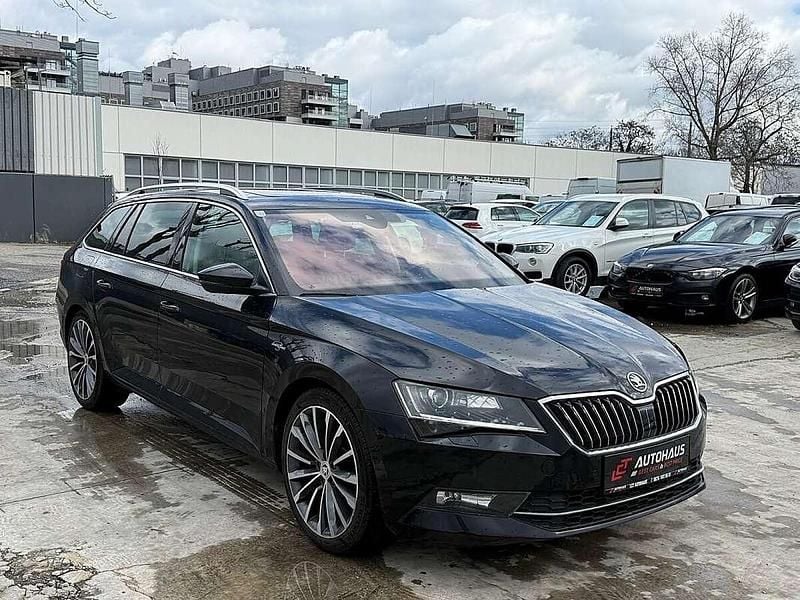 Gebraucht Skoda Superb LAURIN & KLEMENT 150 PS (110 kW) 2019 Schwarz Kombi