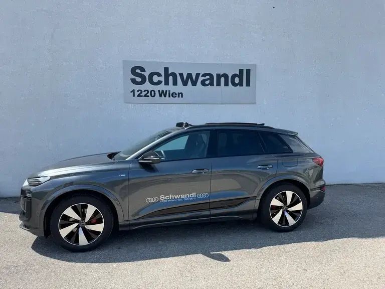 Mittelgrau metallicperleffekt Neu 2025 Audi Q6 e-tron Performance SUV | € 64.790 (Superpreis) - Bild 1/4