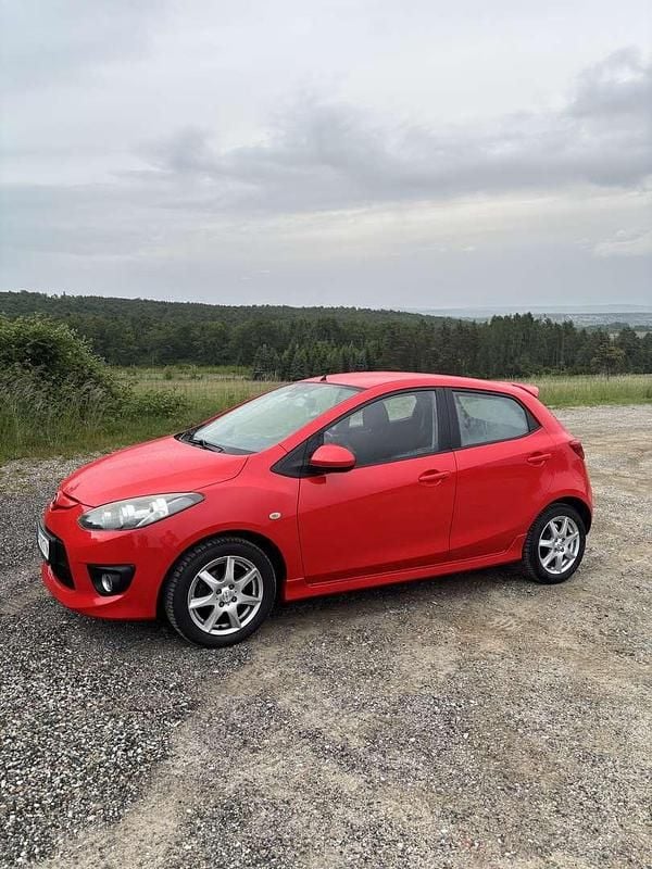 Gebraucht Mazda 2 103 PS (75 kW) 2009 Rot Kleinwagen