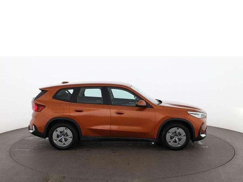 Gebraucht BMW iX1 Performance 200 kW (272 PS) 2023 Orange SUV