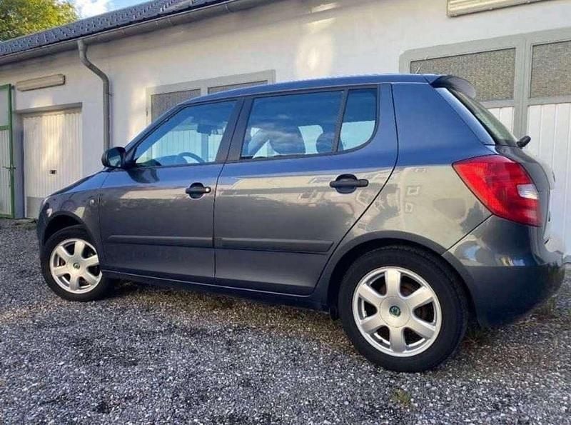 Gebraucht Skoda Fabia Active 60 PS (44 kW) 2012 Limousine