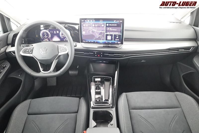 Neu VW Golf VIII Edition 204 PS (150 kW) 2025 Grenadillschwarz metallic Limousine