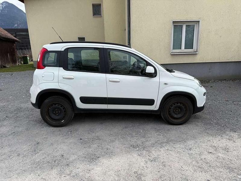 Gebraucht Fiat Panda 4x4 Rock 86 PS (63 kW) 2016 Weiß Kleinwagen